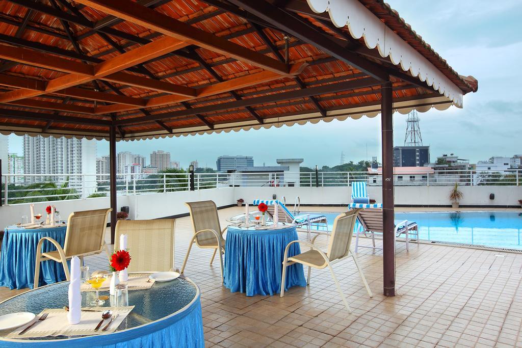 Hotel Park Residency, Kakkanad Kochi Exterior photo