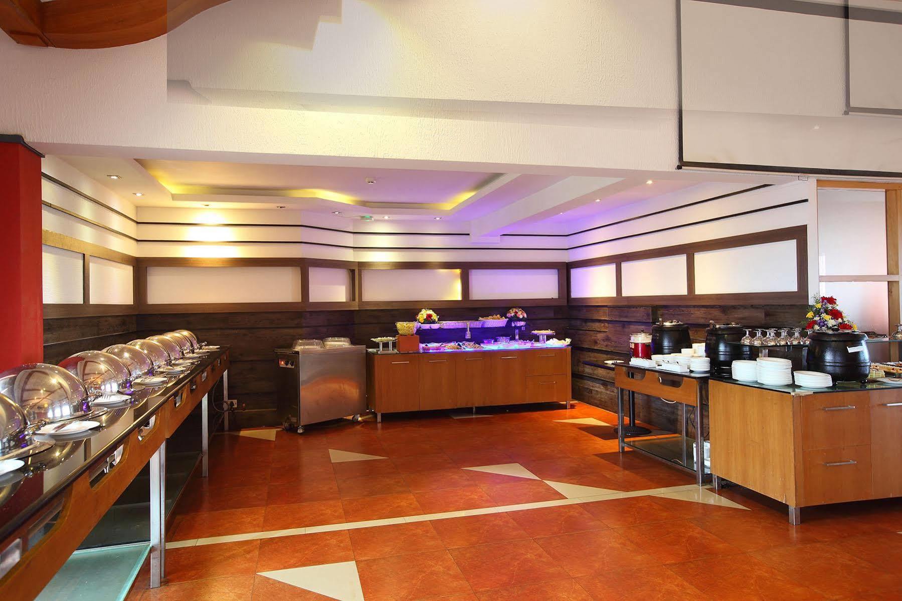 Hotel Park Residency, Kakkanad Kochi Exterior photo